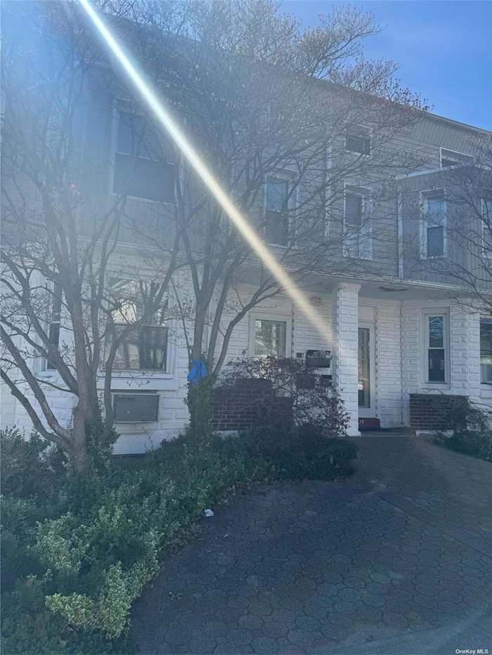 Prime Location Apartment In The Village of Williston Park, Close to LIRR, N22 & N24 Busses, Close To Shopping, Restaurants and Much More. New Hardwood Floors Throughout, Entire Apartment Painted, New Kitchen Appliances, New Blinds, Living Room, Eat-In-Kitchen, laundry on Premises, Parking Spot too