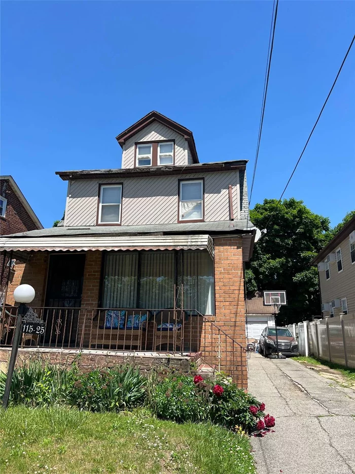 As-Is, No interior access. Colonial One Family Home In the heart of Saint Albans. The lot is 40x100, house is 18x50. with a detached garage and private driveway. the house has 3 beds and 2 baths and needs tender loving care, R3X Zoning, can be converted to a two-family house. 15mins to train station and 3mins to bus. close to the park and shopping. Don&rsquo;t Miss This Opportunity!