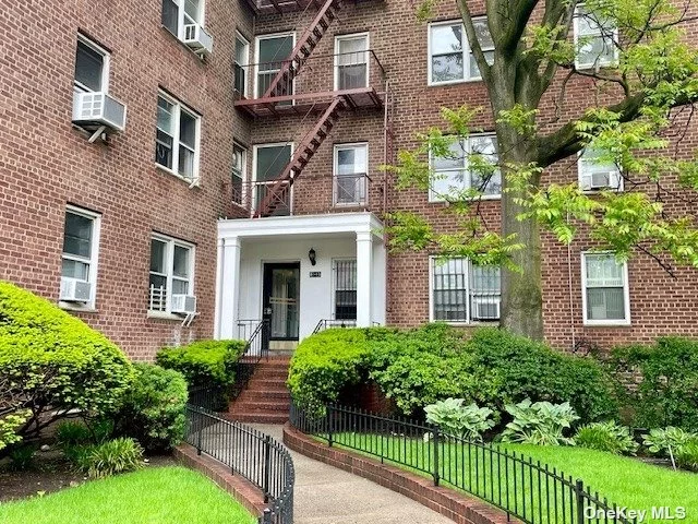 Great opportunity to own a one-bedroom coop in this well-maintained building located in the heart of the historic district. Needs some TLC but has lots of potential. Exudes abundant natural sunlight. Ample closet space. Low maintenance. No flip tax. Two blocks to #7 82nd Street subway, bus stops at the corner to Roosevelt Ave and 74th Street. Convenient to year-round farmers market, shopping, schools and restaurants.