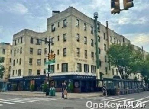 This being the LOWEST price TWO BEDROOM in ASTORIA is the Best indication of SELLER MOTIVATION!!! Hey...Buy it as an investment with an instant tenant or make your offer as an End User. Either way, you will do well-one of the Hot Spots in Astoria on the quiet top floor... No noise above you and views!