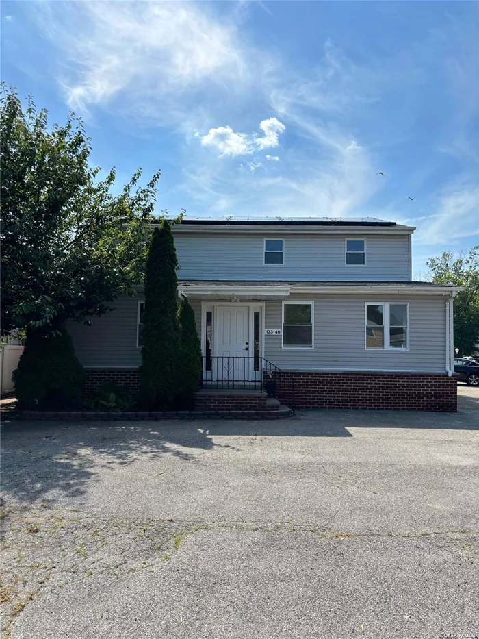 This 1, 606 sqft property is in the heart of Rosedale, which borders Long Island. This home has a spacious interior, brand new roof, boiler, cooling/heating system, eat-in kitchen, solar system, wooden floors, and renovated bathrooms, 8 bedrooms, 6 bathrooms and full basement. Plenty of parking space! Located a few blocks away from shopping centers, restaurants, highways and public transportation.
