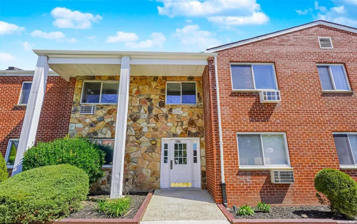 Spacious 2 bedroom condo on second floor. The renovated unit has hardwood floors, EIK, dining area, large living room, full bath, and 2 bedrooms. HOA fees includes 1 parking spot, coin laundry, heat, gas, outside maintenance; pool; snow removal, and water. Located close to all transportation and shopping.
