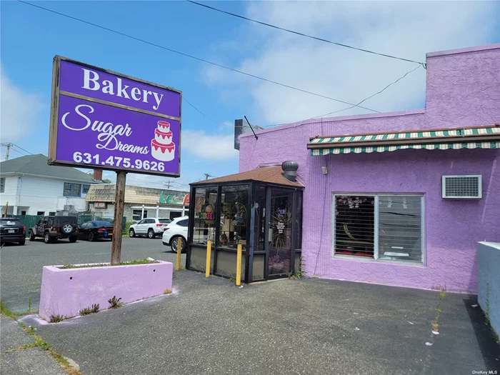 Functioning Retail Bakery with huge potential for wholesale business expansion.