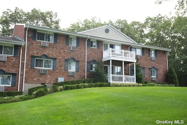 *Ask About Our Rent Specials*. $99 Sec. Dep Special*. Restrictions Apply* Distinguished Units, Kitchens with Tuscany Style Cabinetry &Appliances Including Microwave & Dishwasher. Heat & Hot Water Included. Ceramic Tile Baths. Terraces. Laundry Facility. Walk To Hauppauge High School. Charming, Quaint Landscape. Conv To Rte 454 & 347, Lie & Northern State. Prices/policies subject to change without notice.
