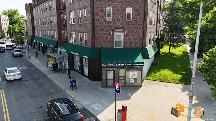 Well exposed corner retail space for lease in the heart of Kew Gardens. Offering 3400 square feet of retail/office plus 1500 square feet of basement space. Great for multiple users. High foot traffic area. Bus stop located out front of building.