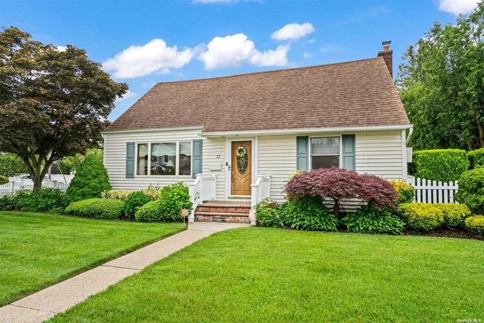 Move right into this immaculate expanded cape so close to all the great shopping in Plainview! Lots of updates and meticulous grounds w detached garage. Won&rsquo;t last.