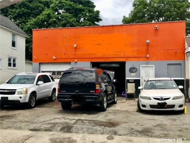 Free standing building located on a highly trafficked roadway. Currently being used as auto repair shop. Shop has two 8 ft. bay doors. One half bathroom. Shop is 28 ft wide by 22 deep. Parking is 30x30. Super opportunity. Available for 8/1/24.