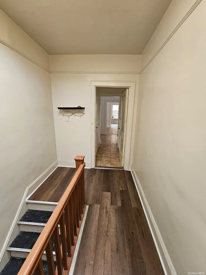 Beautiful renovated 1 Bedroom apartment. 2 minutes walking distance to Public Transportation, shops, schools, parks, and so much more.