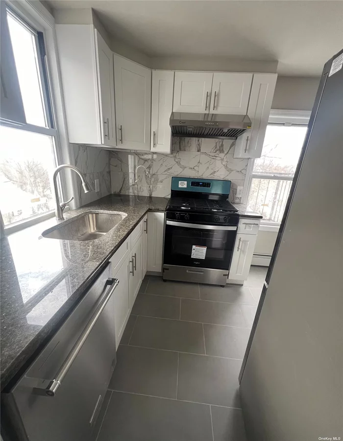 This newly renovated unit boasts a contemporary allure with its spacious layout. Nestled conveniently near schools, metro north this residence offers both practicality and style. Its strategic location places you just 10 minutes away from the Metro North, providing seamless and quick commutes in and out of NYC. Tenant pays for electricity & cooking Gas.