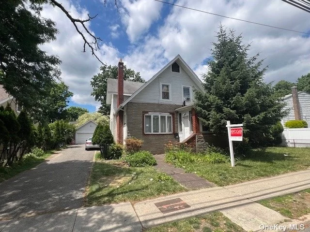 Short Sale, Sold As Is. Spacious Home With 5 Bedrooms And A Finished Basement On A 75 x 112 Lot. Features A Large Driveway And A 1.5 Car Garage. Close To All.