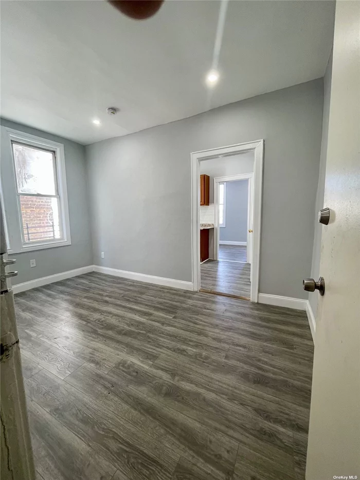 Newly renovated one bedroom apt with living room , kitchen and separate bedroom. Apt has mini split heating and cooling systems for your comfort. this Apt is conveniently located near transportation 15 mins to JFK !! Make your appointments today ! landlord will perform character and financial soundness !!