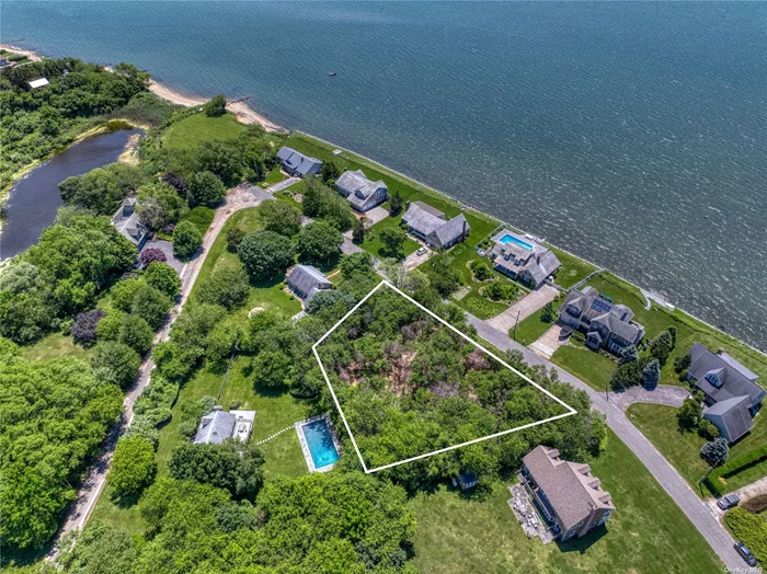 Beautiful .6 acre building lot in Orient&rsquo;s Willow Terrace Association. Walking distance to private association bay beach. Close to Orient Yacht Club, marinas, and all village amenities.