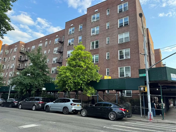 great location, it is located on the heart of Flushing, large 1 bedroom 1 bathroom co-op, eat in kitchen with window and hard wood floor, each room has window, about 950sqft, maintenance fee included heat, water, cooking gas and property tax. walking distant to all stores, supermarket, restaurants, schools and transportations, etc
