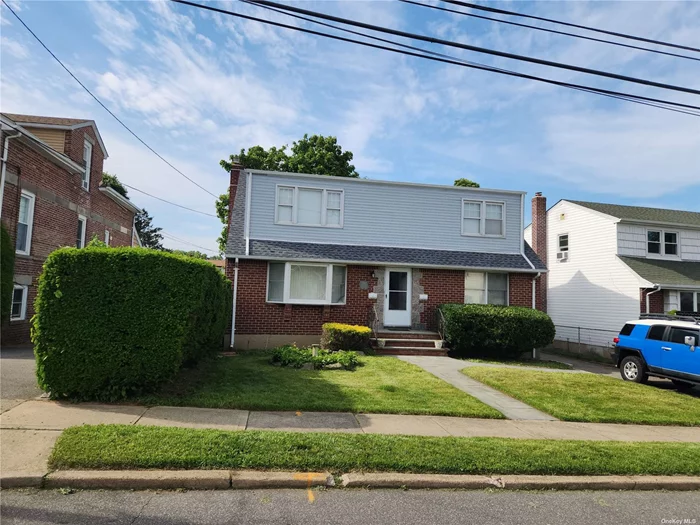 Move right into this nicely updated 2nd floor unit in a legal 2 family home. Living Romm, FDR, EIK, Primary BR, Full Bath, BR. Hardwood Floors. Totally Renovated.