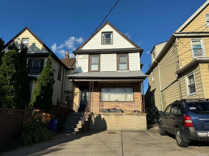 Detached single family nestled in the heart of Flushing. A block off from Northern Blvd. Featuring 3 beds/1.5 baths, living area 1605 sqft, new roof and new boiler. HANDYMAN SPECIAL!! R4 Zoned. Sold as-is. Walking distance to everywhere. Cash deal only-!