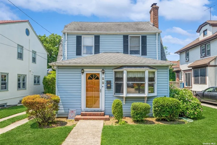 Lovely 3 bedroom Colonial in the heart of the Incorporated Village of Floral Park! Living room w/ wood burning fire place, formal dining room with sliders to deck, open eat-in-kitchen, enclosed front porch/den, 1/2 bath and laundry on first floor. Second floor has 3 bedrooms, full bath, and stairs to full attic bonus space. 40x100 property with detached 1 car garage. Near LIRR, stores, and schools.