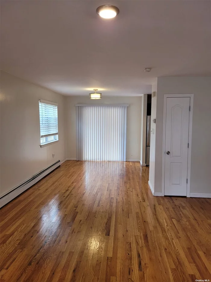 Excellent 2 Floor Level Spacious Apartment in house. Located near stores and transportation. Note: Basement and Driveway not included.