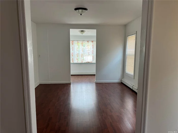 3 bedrooms apartment in Woodhaven, living room, kitchen and full bathroom. Utilities are NOT included, only water, tenant pays heat, hot water and electric.