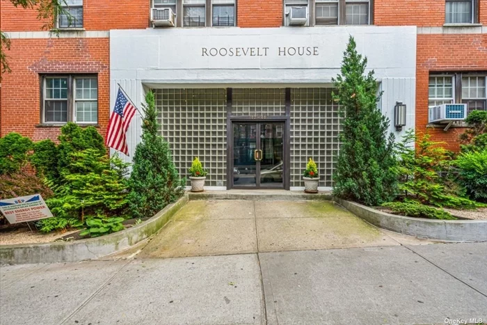 Gorgeous 1 Bedroom Coop at the Roosevelt House in Forest Hills. Granite eat-in kitchen with windowed breakfast nook, custom cabinetry and backsplash and wooden kitchen floor, formal dining room, large sunlit living room, oversized bedroom with beautiful sliding closet doors, updated bathroom. Close to everything - shopping, restaurants, subway, buses. A true gem and a must see!