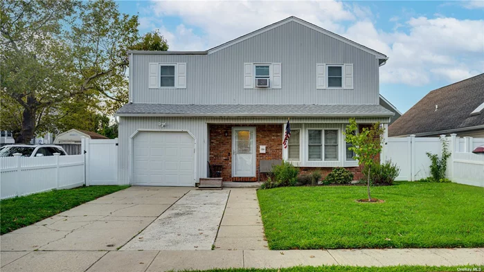 Beautiful updated home with large rooms. Gleaming floors and tons of sunlight add to the warm feel of this lovely home. Centrally located to shopping, food, public transportation, and gorgeous south shore beaches. This 4 Br 1.5 bath is one you don&rsquo;t want to miss.