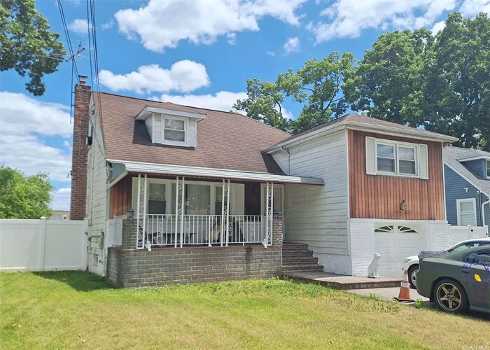 This Split Level Style Home Features 3 Bedrooms, 2 Full Baths, Formal Dining Room, Eat In Kitchen & 1 Car Garage. The information provided is estimated to the best of our abilities at this time.