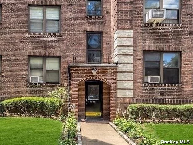 Discover a truly enchanting first-floor, 2-bedroom garden apartment in the highly desirable Astoria Heights section. This residence boasts a generously proportioned living room, perfect for social gatherings and entertaining guests. The spacious bedrooms offer ample comfort and relaxation, featuring generous closets and oversized windows that bathe the rooms in natural light. The condominium&rsquo;s appeal is further enhanced by its incredibly convenient transportation options. The Q19 and M60 buses are minutes from your doorway and a Citi Bike station allows for effortless neighborhood navigation. Street parking adds to the ease of access, ensuring stress-free commuting and peace of mind. The complex&rsquo;s proximity to LaGuardia Airport (LGA), lush parks, diverse stores, exquisite restaurants, shopping centers, and vibrant entertainment venues significantly enhances its allure. Additionally, this home is situated within the sought-after zoning of PS 2. Embrace the perfect blend of comfort, convenience, and charm in this exceptional residence.