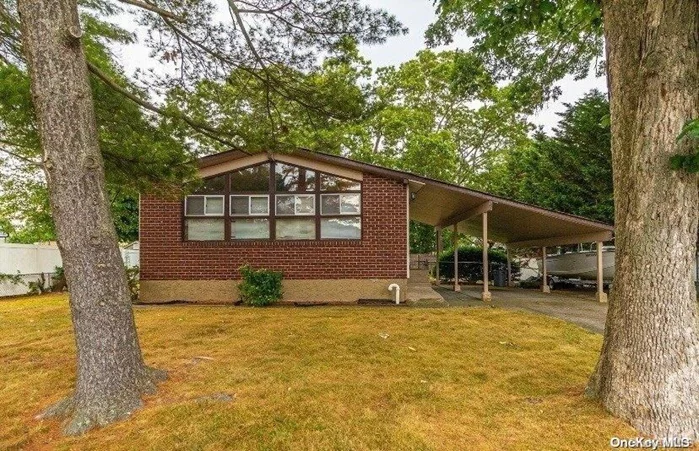 Welcome to this delightful ranch home in the desirable neighborhood of Lindenhurst! Featuring three comfortable bedrooms and a full bathroom, this home offers a cozy and functional living space. The eat-in kitchen provides a perfect spot for casual dining and meal preparation. Downstairs, the fully finished basement offers additional living space, ideal for a family room, home office, or recreational area. This charming home combines comfort and convenience, making it a perfect choice for your next move. Don&rsquo;t miss out on this opportunity!