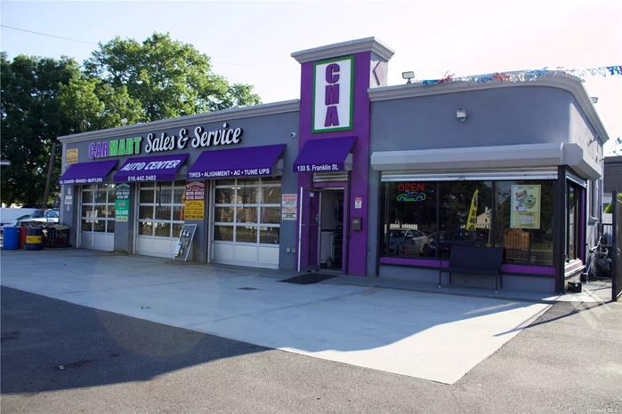 GREAT OPERATING BUSINESS, HUGE LOT, AMAZING LOCATION, ENDLESS POSSIBILITIES, FULLY STAFFED AND RUNNING. 2 BATHROOMS, WAITING AREA, LUNCH ROOM OR OFFICE, NEW ELECTRIC AND PLUMBING, , CENTRAL AC, CENTRAL HEAT, HEATED SHOP AREA, FULLY EQUIPPED. PROPERTY CAN ALSO BE SOLD WITHOUT THE BUSINESS.