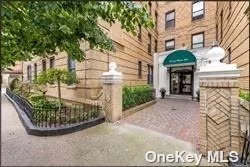 This co-op unit is Conveniently located just one block away from Queens Blvd. you&rsquo;ll have easy access to the #7 Subway and Q-32 service, providing seamless transportation options. 10 minutes commute to Midtown Manhattan.