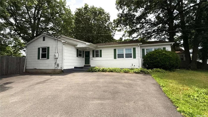 Best deal in West Islip. Great potential for investor for cash flow, or primary residence. Just painted. New upgraded electrical service. New kitchen flooring. Come finish where the previous owner left off.