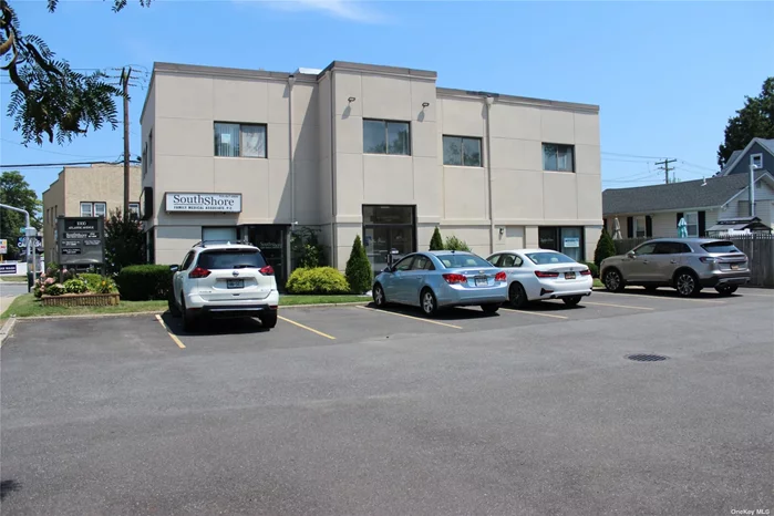 Updated Office Space For Rent, Beautifully Landscaped and Updated Building, Ample Parking, Elevator, CAC, 3 Offices, Plus Large Open Area Perfect For A reception Desk and More Work Space. Call For More Info!