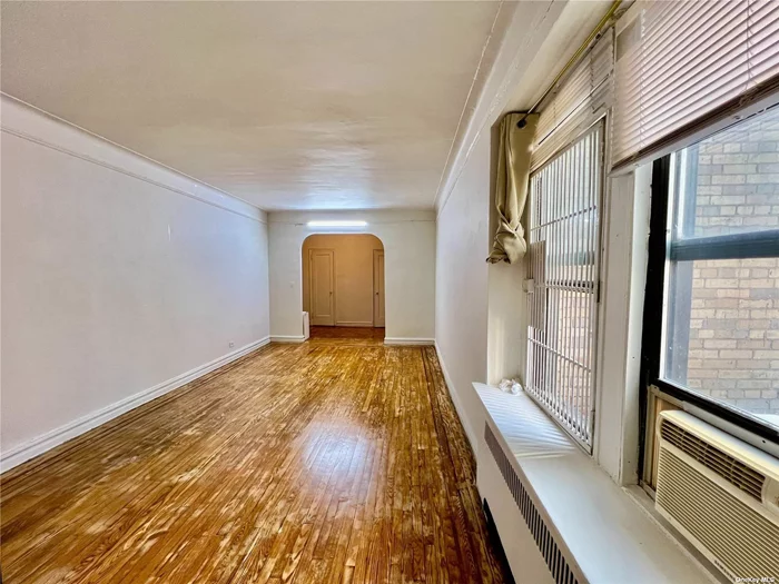 Prime location in downtown Flushing. Spacious Studio around 580-600 SF with a foyer, big closets, and a separated Eat-in kitchen. Kids are allowed to purchase for parents. Investors are friendly, Sublease available after closing. There is no flip tax. Income requirements are easily approved. The Laundry room in the building.