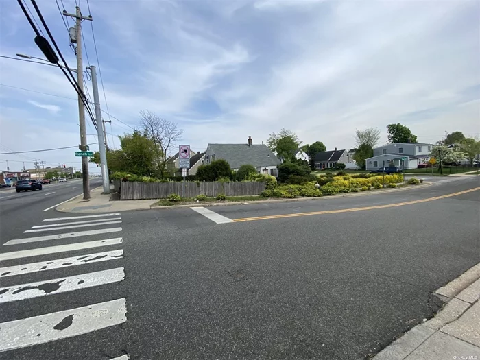 This Corner Property Offers Visibility On Hempstead Turnpike with 46, 000 vehicles passing per day and 1.8 miles from the Wantagh Parkway! Currently used as a doctor&rsquo;s office, this converted residence used to be a model home for the Levittown development project in 1948. Currently 3-4 exam rooms, full bathroom, 2 offices. With dedicated and street parking, this office is ideal for another medical professional, attorney, accountant, or advisor. Close to public transportation. Converted Residence.