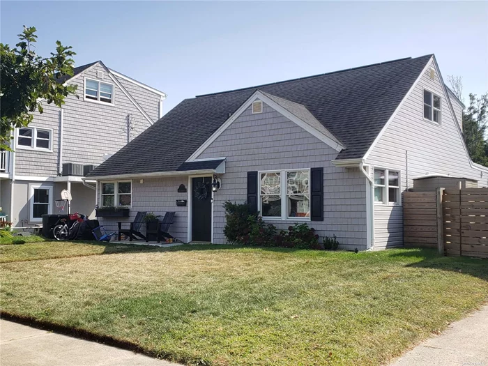 Must See, Bright, Sun-Filled. Cozy, Bright, Clean, All Renovated, Freshly Painted, 2nd Floor, 2 Bedroom Apartment in Prime Westholme Residential Neighborhood w/Large Private Deck! Private entry and stairs. Renovated & updated Kitchen w/New Stove, Granite Breakfast Bar. Hardwood Floors, Newly Updated Bath. Under Eaves Storage. Beautiful Neighborhood Near All! Pet Possible w/Landlord Approval. Street Parking. *Tenant Must Demonstrate Ability to Pay Rent.* Applicant should use NTN Decision Point or RentSpree Application and provide credit report. Tenant pays utilities: Heat, Electric, Cable/Wifi. Window ACs allowed. EZ street parking. Near center of Long Beach, LIRR, beach.