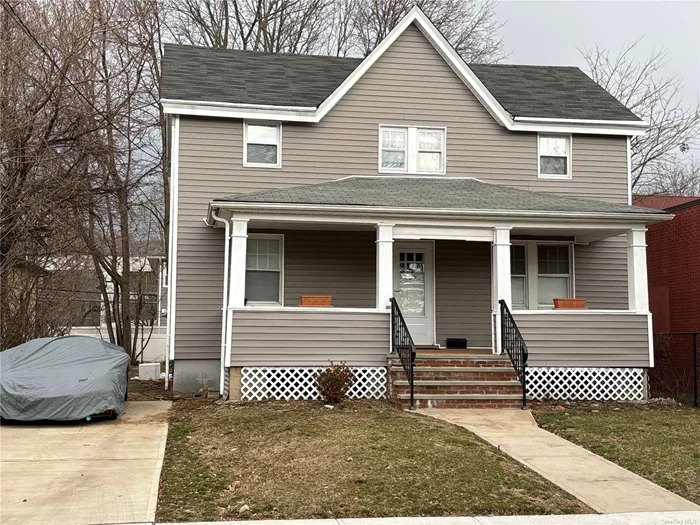 Roslyn Heights. Recently Renovated 3 Bedroom/1.5 Bath House Rental in the Heart of Roslyn Heights. Living Room, Dining Room, Efficiency Kitchen. Renovated Baths and Hardwood Floors Throughout. Washer/Dryer in Basement. Massive Backyard. Driveway Parking. In Very Close Proximity to LIRR, Shops, Dining and Town.