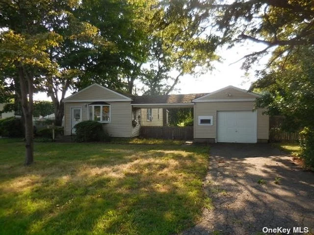 Short Sale Not Yet Approved Sold As Is. Needs Full Renovation. Information In The Listing Is Provided As A Courtesy. Agent & Buyer Should Verify All Information And Not Rely On Contents Herein.