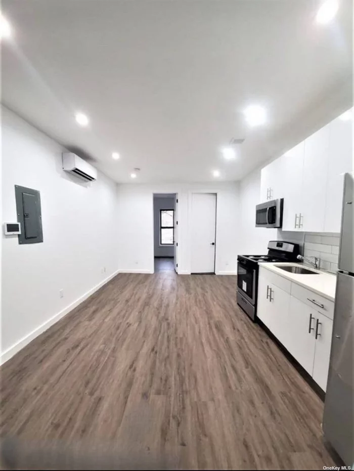 FOR RENT: 2154 Bergen St, Brooklyn, NY - 3 Bedrooms available for $3, 800 - 4 Bedrooms available for $4, 100 - 2 Bathrooms - Fully Renovated - Asking rent $3, 800 All tenants are responsible for their own utilities.