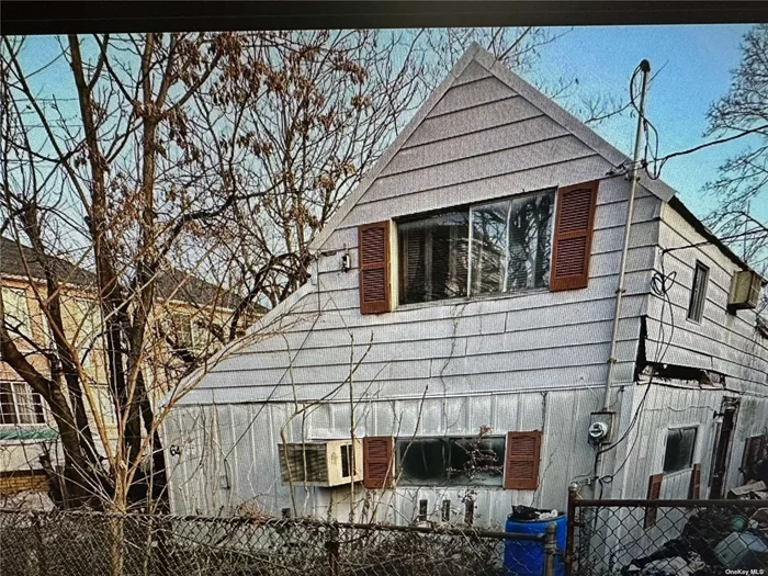 Single Family Located In The Canarsie Section Of Brooklyn. Needs Major Renovation-Great Opportunity For New Development Or Alteration.