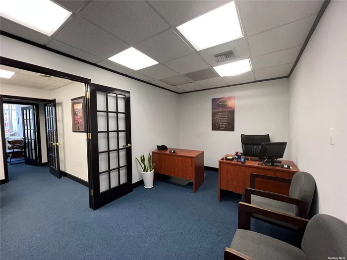 Excellent private professional office space with all utilities included in one of the most busiest street in Astoria , windows facing Steinway Street , very clean and safe building , conveniently located right by subway and bus stop , close by banks , restaurants , bars , stores , etc...