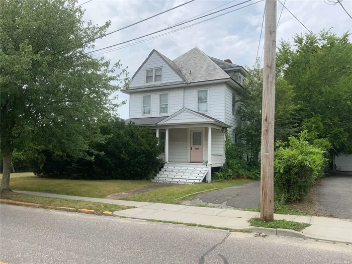 5 staircases Four levels Full basement, Main living level, Main sleeping level, full walk up attic