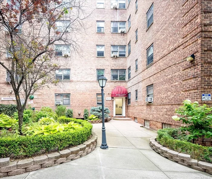 Looking for a great value? Than this corner unit one bedroom is your chance to own in this great part of Forest Hills. Key location just steps away from transportation and shopping. Lots of windows & natural light. NO FLIP TAX! This well kept 1 BR boasts new floors, updated bathroom and fresh paint.  Call now for a showing.