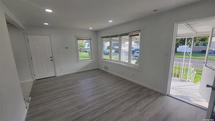 The One You&rsquo;ve been waiting for! Gorgeous newly renovated Ranch. This beautiful home has extras galore! Rare find in a ranch. Nicely remodeled with beautiful new full bathrooms, custom kitchen with brand new quartz counters. So many updates throughout!! This gem needs nothing , just move right in and enjoy!