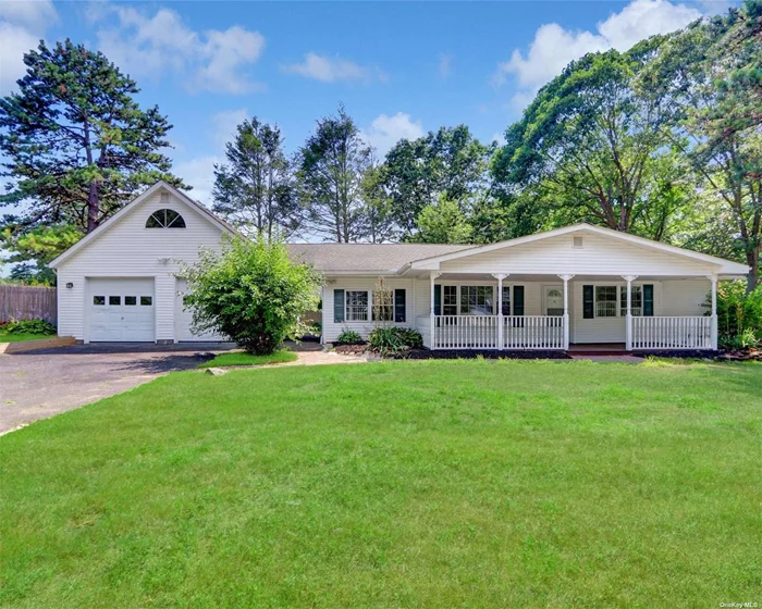 Move right into this updated 3-bedroom, 2-bathroom, Expanded Ranch style home, with roofed over front porch and over-sized 2-car garage. Renovations include new/refurbished flooring/carpeting, fresh paint, updated kitchen and bathrooms. Centrally located to parkways, and transportation. Don&rsquo;t miss this opportunity!