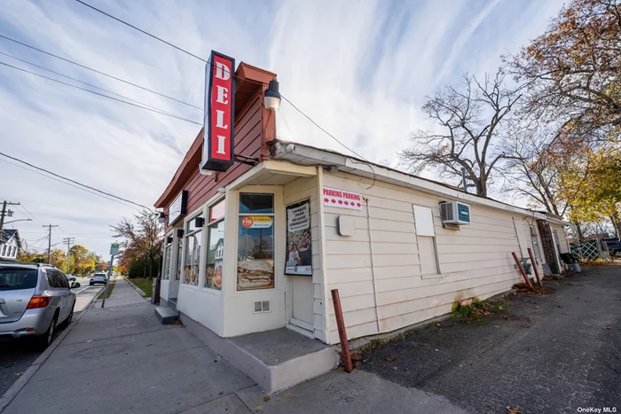 Calling all entrepreneurs, make this your next investment! Up and running deli now available in the heart of Patchogue! Deli is being sold turn key, absolutely everything is staying.