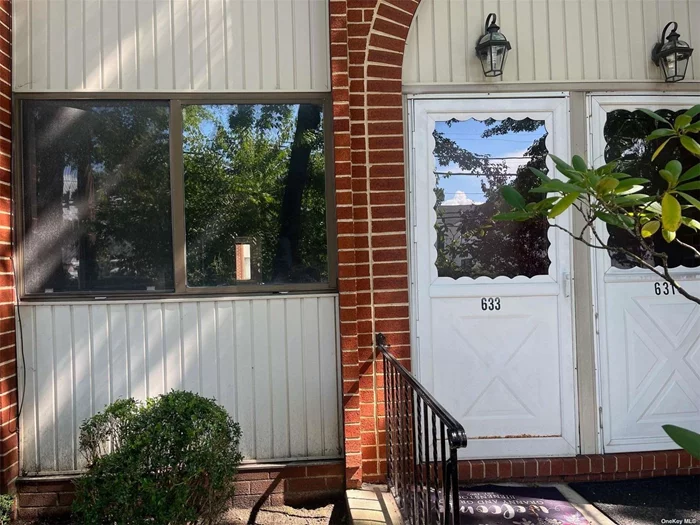 Totally Renovated 2 Bedroom 2 Full Bath Plus Finished Basement With Washer/Dryer, 1st Floor Apartment, Hardwood Floors, Recessed Lighting, Central Air Conditioning, Private Entrance, Kitchen With 2 Sinks. Minutes to All.