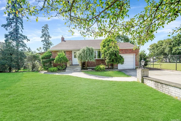 Spacious Split Features 3 Levels of living space including a Formal LR, FDR, Kitchen with Gas Cooking, Huge den, Room for Everyone, Partial Basement, Attached Garage and More! Hardwood floors thruout, Central Air, Gas Heat and Whole House Freshly Painted, Nice Size backyard, Fully Fenced and Ready to Entertain.