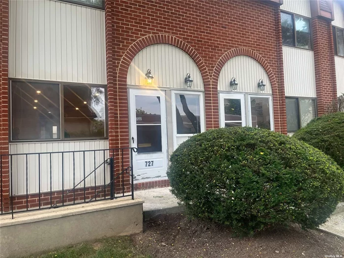 Renovated 2 Bedroom, 2 Full Bathroom 1st Floor Apartment With A Washer and Dryer, Private Finished Basement, Hardwood Floors, Recessed Lighting, Central Air conditioning, Dishwasher, Private Entrance, Underground Parking $95 Monthly, Top of the Line Finishes, Minutes to All.