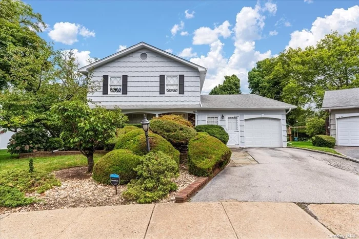 Welcome to the most well priced house in Cedarhurst! (With potential to GAIN an extra 50ft of property pending Woodmere club deal). This house has a total of 5 bedrooms, 3 full bathrooms and a finished basement. There&rsquo;s also an office with a waiting room and private entrance on the main floor. With a renovated kitchen and bathrooms and low taxes, this adorable side hall colonial is not going to last!