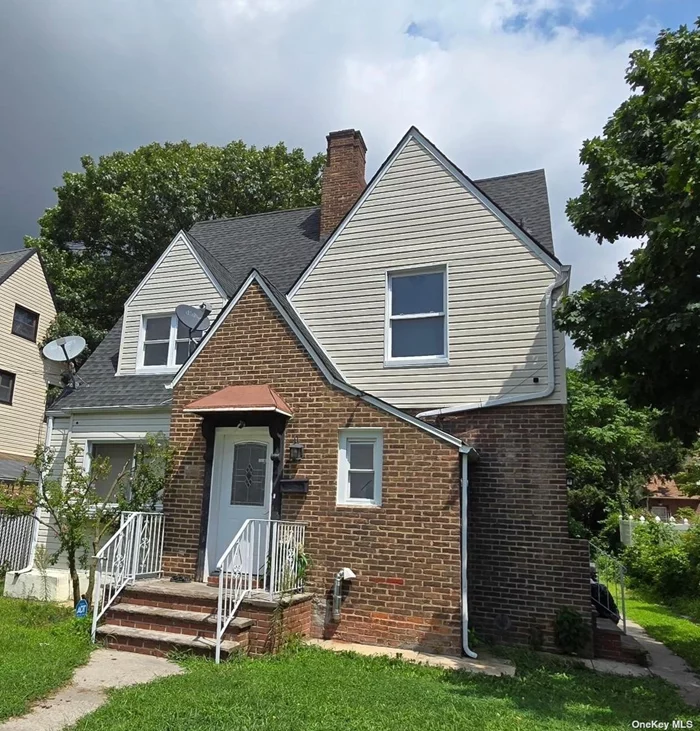 Welcome to a lovely Colonial-style single-family home in the heart of near Addisleigh Park Historic District. 5000 Sf lot size with 2558 SF living space. 4 Large size bedrooms. Extra Large Living, dining, and Kitchen. 3 full bathrooms and one-half bathroom. Open basement with full bathroom and outside entrance. 10-minute drive to JFK and close to buses and shopping centers.