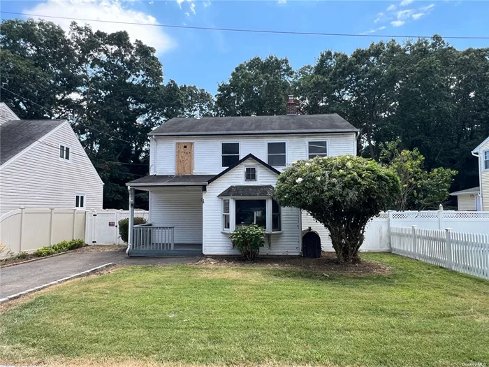 Introducing this 5 bedroom 2 bath colonial with front porch a full basement. This is located in a residential area on a flat lot on a quiet dead end street with a nice large back yard. Close to all. This is a must see, this has a huge potential.